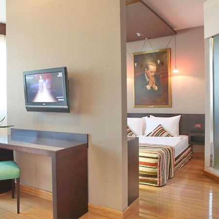 Design Hotel Mr President Belgrad Exteriör bild