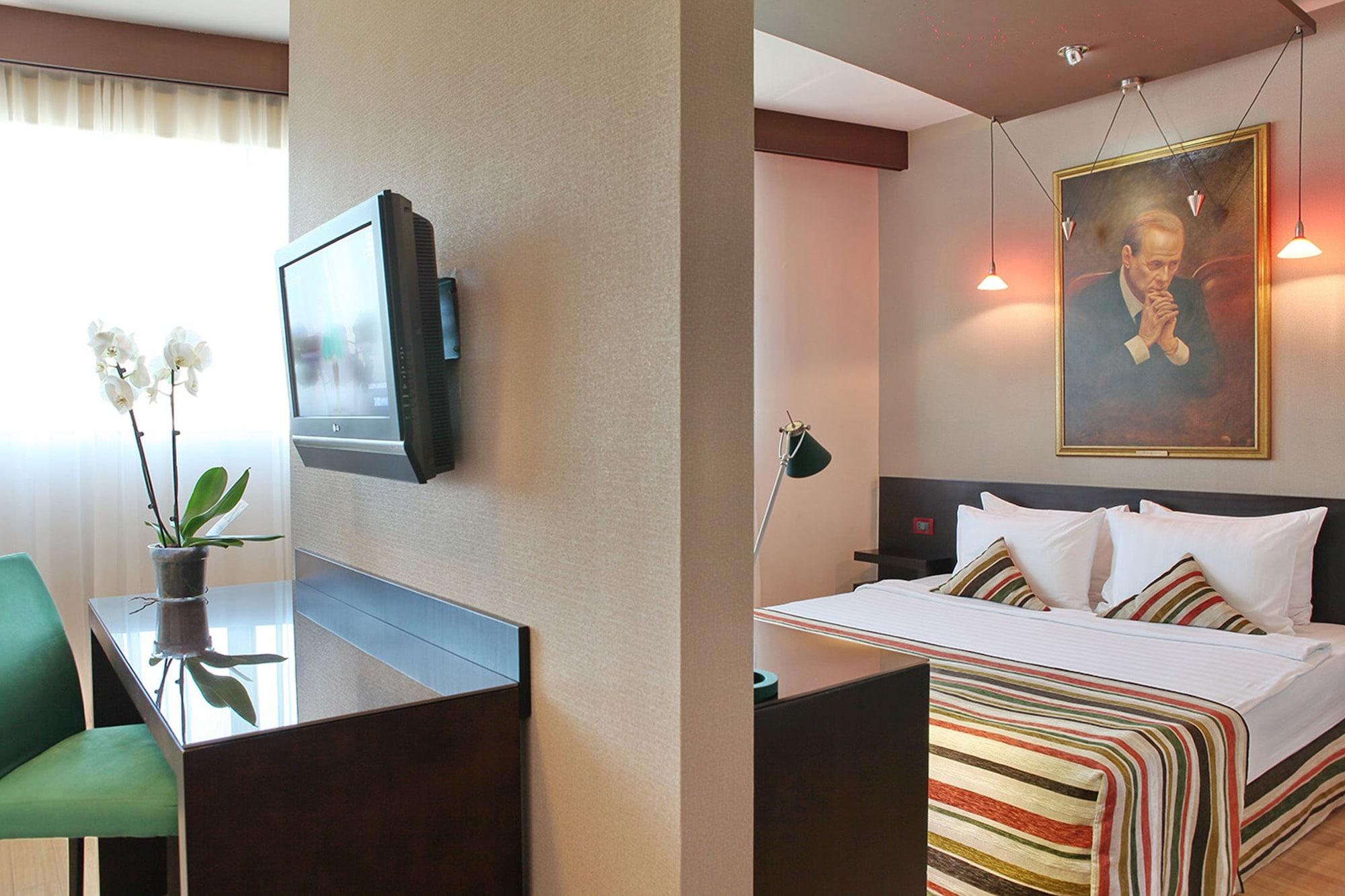 Design Hotel Mr President Belgrad Exteriör bild