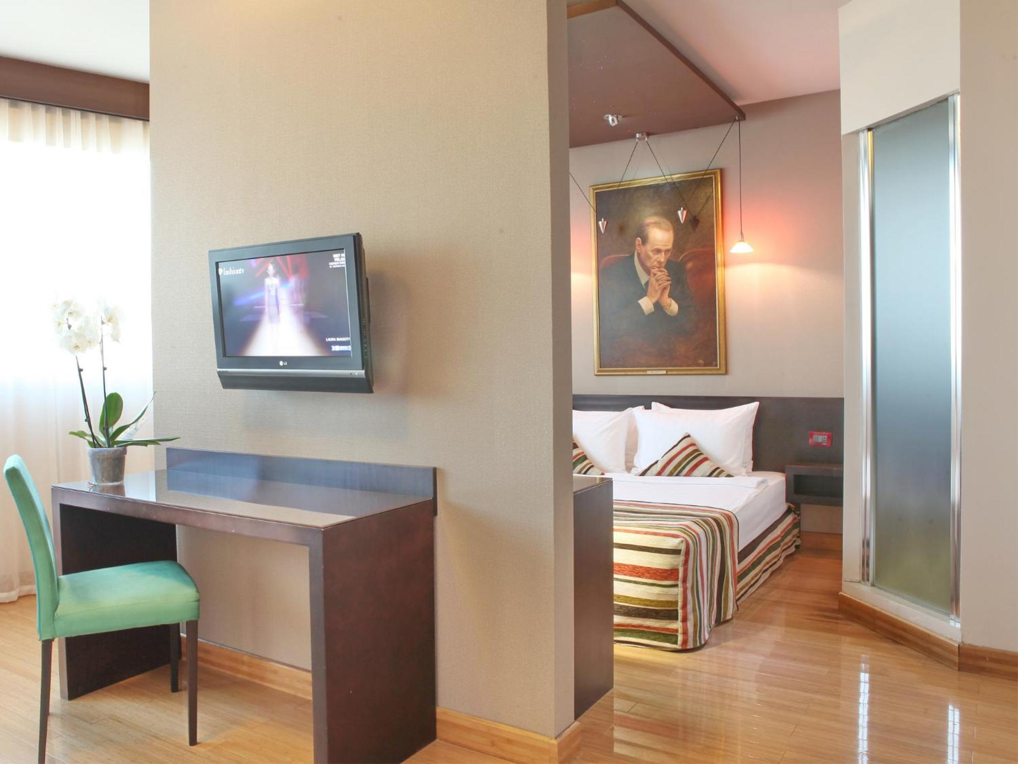Design Hotel Mr President Belgrad Exteriör bild