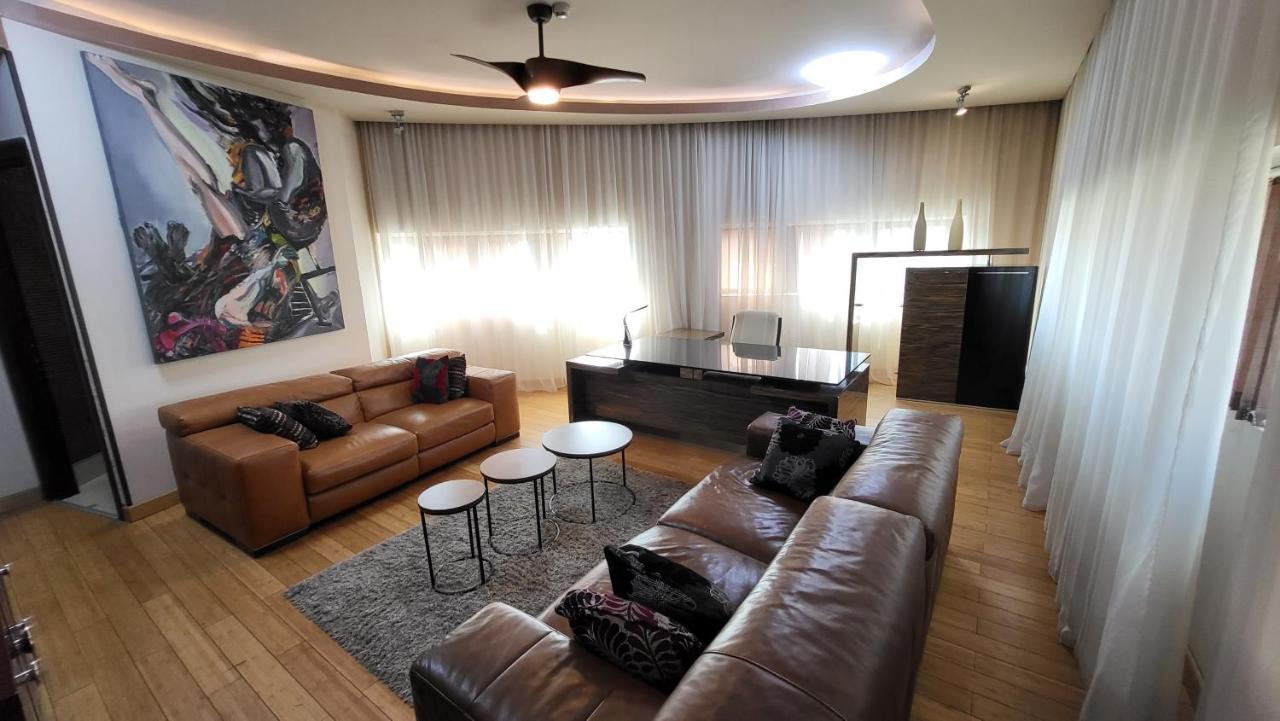 Design Hotel Mr President Belgrad Exteriör bild